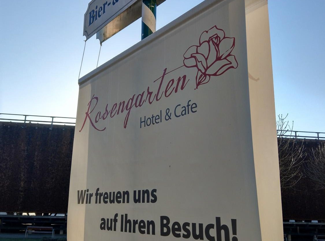 Café Rosengarten hoch