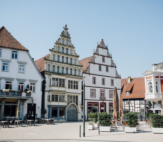 Bad Salzuflen Altstadt Fassaden Außengastronomie , © Staatsbad Salzuflen GmbH / S. Strothbäumer