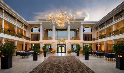 Eine luxori&ouml;se Hotellobby