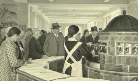 brunnenausschank-2, © Postkarte um 1920, Privatbesitz / Sammlung Sabine Mirbach brunnenausschank-2, © Postkarte um 1920, Privatbesitz / Sammlung Sabine Mirbach