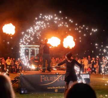 19_FeuerFlut Leopold_Nacht der 10.000 Kerzen 2025_cStadt Bad Salzuflen_M. Koczy, © Stadt Bad Salzuflen / M. Koczy 19_FeuerFlut Leopold_Nacht der 10.000 Kerzen 2025_cStadt Bad Salzuflen_M. Koczy, © Stadt Bad Salzuflen / M. Koczy