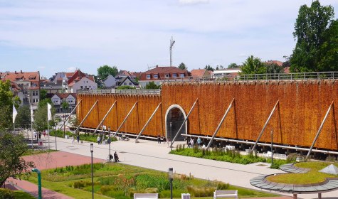 Erlebnisgradierwerke laden vor und nach Radtouren zum Atmen ein, © Stadt Bad Salzuflen/K. Paar