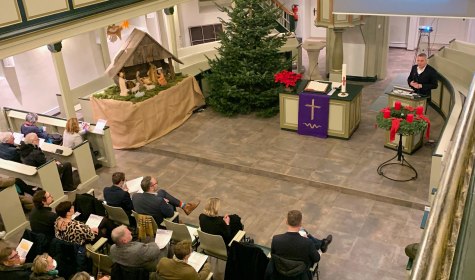 Zu sehen ist der Veranstaltungsraum der Kirche von der Empore aus., © Stadt Bad Salzuflen
