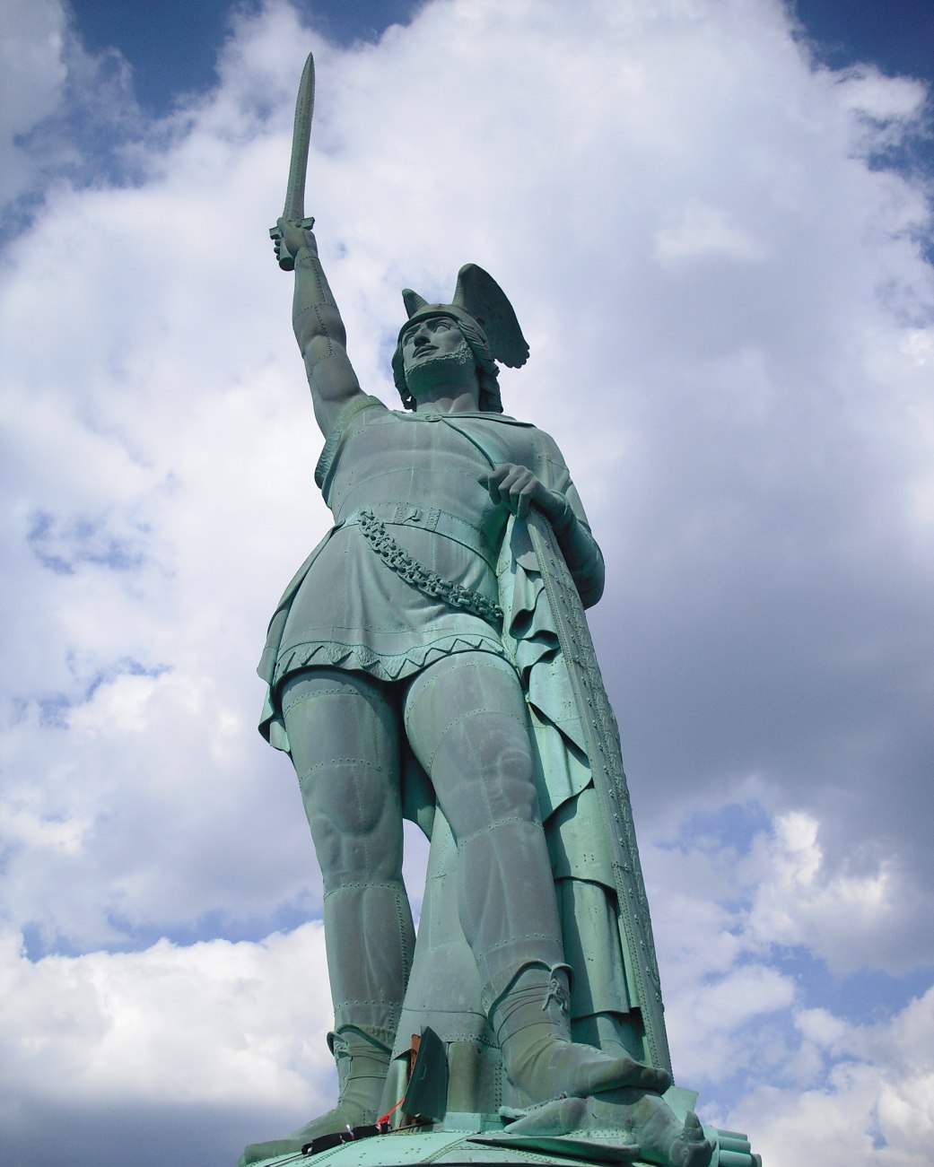 Hermannsdenkmal, Statue, Himmel, Schwert, grau, Detmold, © Staatsbad Salzuflen GmbH / S. Nottmeier