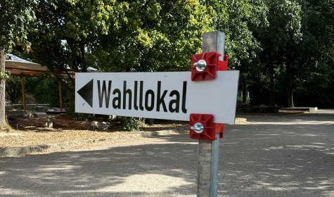 Beispielbild Wahllokal Schild, © Stadt Bad Salzuflen