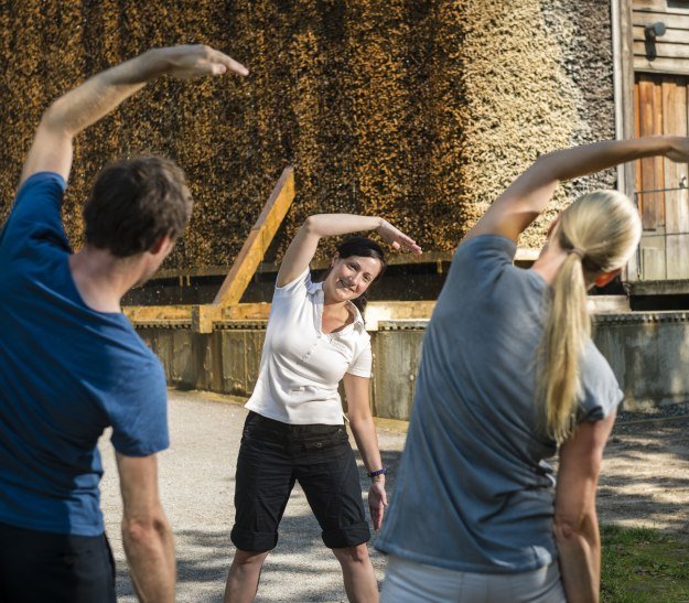 Das Vitalzentrum bietet Ihnen ein breites Kurs-Angebot: Ob Reha-Sport, Aqua-Fitness, Pilates oder Yoga; hier ist für jeden etwas dabei!, © Staatsbad Salzuflen GmbH / A. Hub