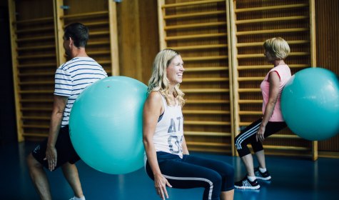 Das Vitalzentrum bietet Ihnen ein breites Kurs-Angebot: Ob Reha-Sport, Aqua-Fitness, Pilates oder Yoga; hier ist für jeden etwas dabei!, © Staatsbad Salzuflen GmbH / S. Strothbäumer